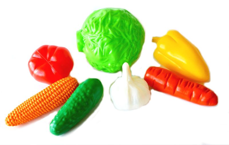 Игрушечные продукты для детской кухни: набор игрушечных овощей и фруктов